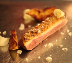 MAGRET DE CANARD EN CROUTE DE MIEL AUX COINGS