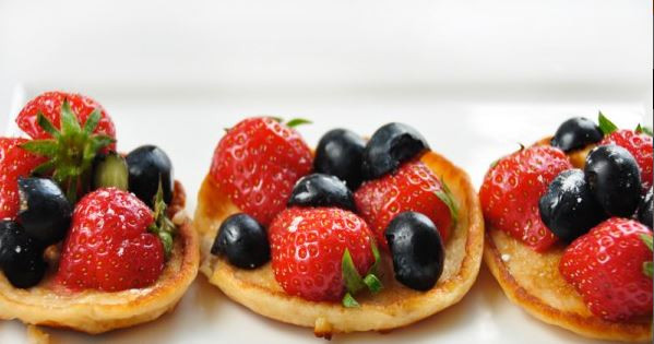 Blinis de fruits rouges au Sirop d’Agave Sunny Via® 